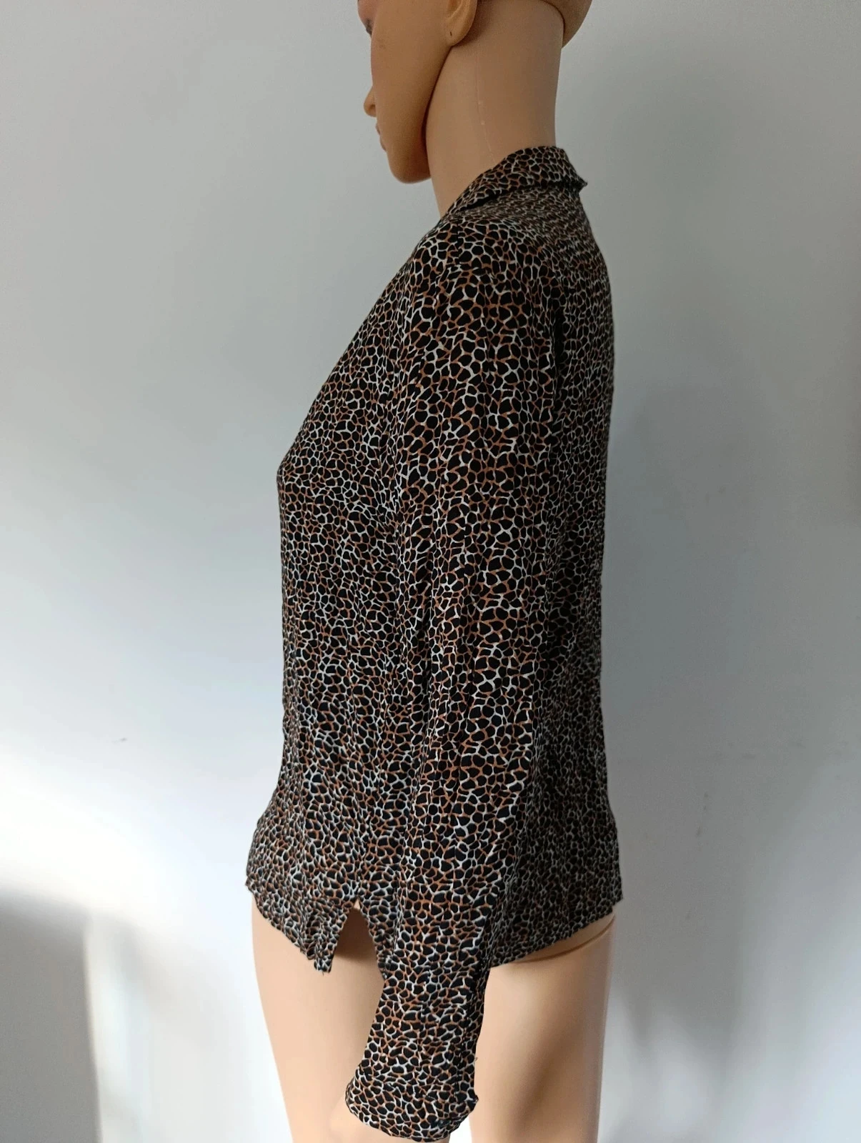 Blusa Pull&Bear XS con estampado animal 100% viscosa mangas largas – photo 5